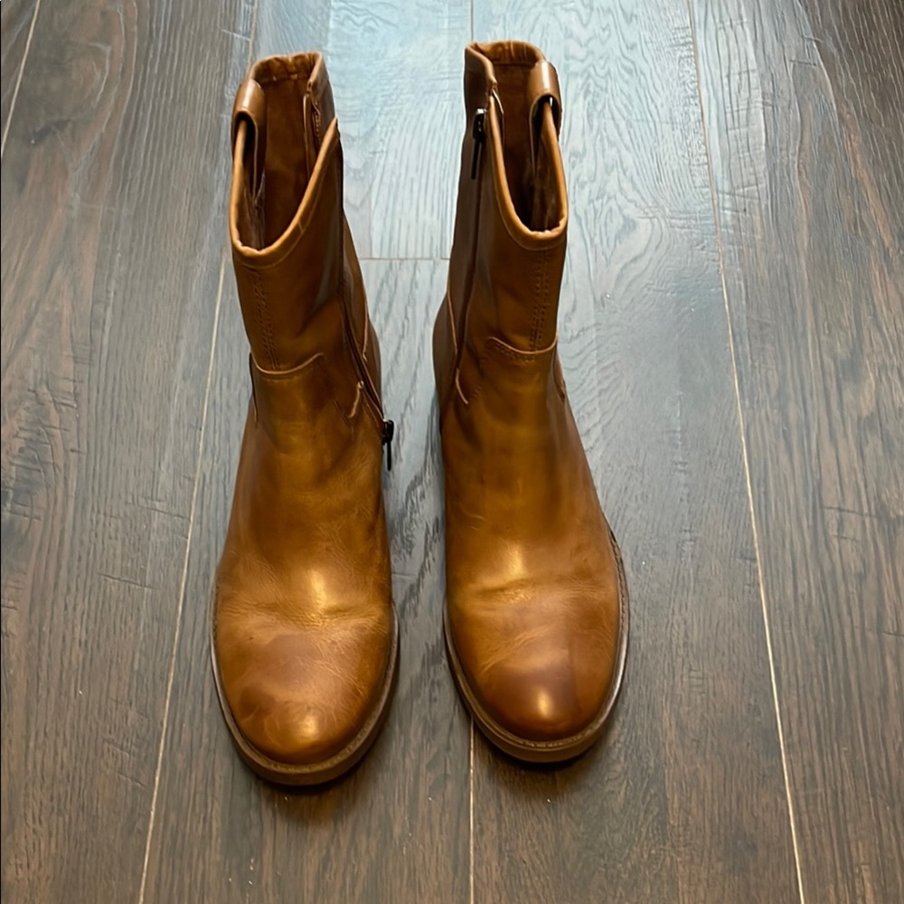 Vince Camuto Classic Tan Leather Women’s Boots